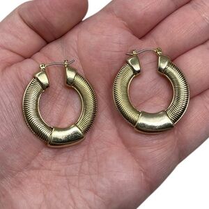 Vintage Signed Anne Klein Hoop Earrings Gold Tone Ribbed Modern Classy Designer